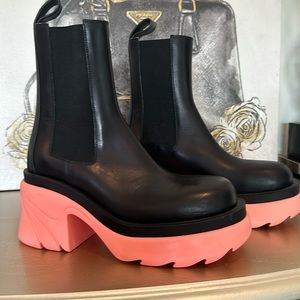 BRAND NEW Bottega Veneta boots